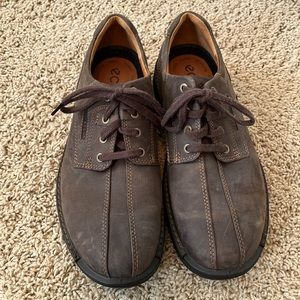 Men’s Ecco size 44 (11.5 US size equivalent) brown shoes